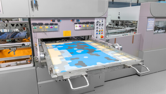 Der digitale Zonenausgleich ist individuell auf die jeweilige Stanzmaschine abgestimmt und gleicht deren Höhentoleranzen aus. | © Marbach Group