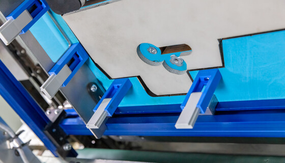 Abschlagbrett der Universal-Bogenablage | Marbach-Gruppe | © Marbach Group Die Universal-Bogenablage kann mit einem Abschlagbrett kombiniert werden für einen flexiblen EInsatz nach Anforderung des Anwenders | © Marbach Group