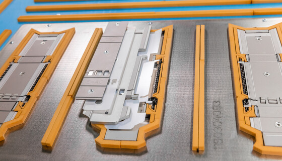 rillplattenform|rc  for the production of round corner tobacco packaging with seperate make-ready of the main creasing | © Marbach Group