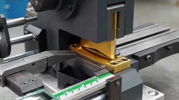 Cutting, nose cutting and notching in one device with the mcut|multi from Marbach Die Supplies  | © Marbach Group