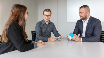 Kundengespräch bei Marbach Stanzformtechnik mit dem Vertrieb | © Marbach Group