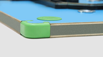 Die Trägerplatte Marbach greenplate zeichnet sich durch ökologische Nachhaltigkeit aus. Sie besteht zu 30% aus dem Primärrohstoff Birke. 70% sind aus umweltfreundlichem Sekundärmaterial. | © Marbach Group