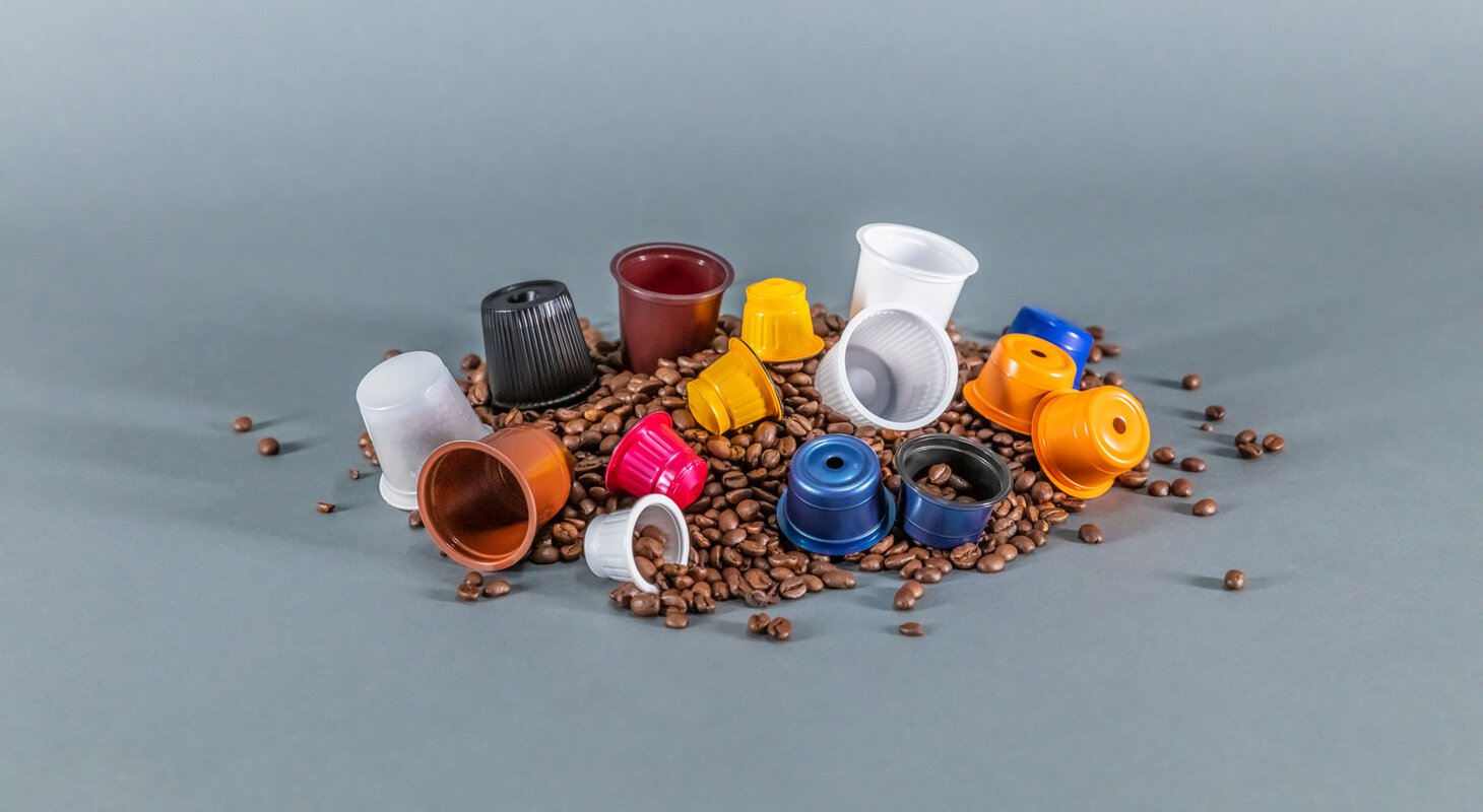 Kaffeekapseln herstellen | Thermoformwerkzeuge von Marbach | © Marbach Group Meta-Description: Mit den Thermoformwerkzeugen von Marbach können Sie viele Arten von Kaffeekapseln problemlos herstellen. Effizient und funktional. Jetzt informieren. | © Marbach Group