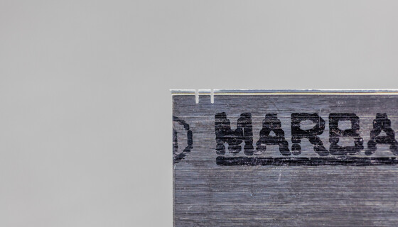 cutting-rule with nicks