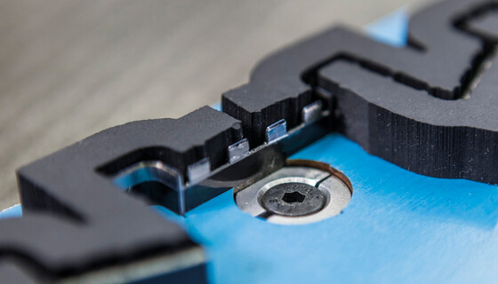 Marbach Stanzformtechnik Wellpappe Haltepunktwechselsystem Anpassung Schneidlinien