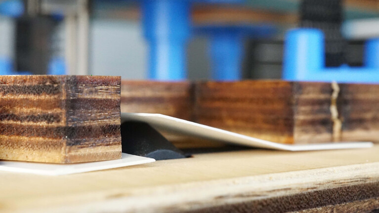 masterstrip-plate Laschenvorbrechen, pre-breaking of flaps