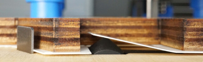 masterstrip-plate Laschenvorbrechen, pre-breaking of flaps