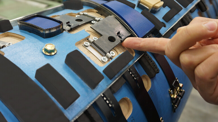 Marbach supplies suitable tool technology for rotary tools with active stripping technology.