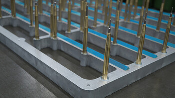 lower pin unit for special stripping applications