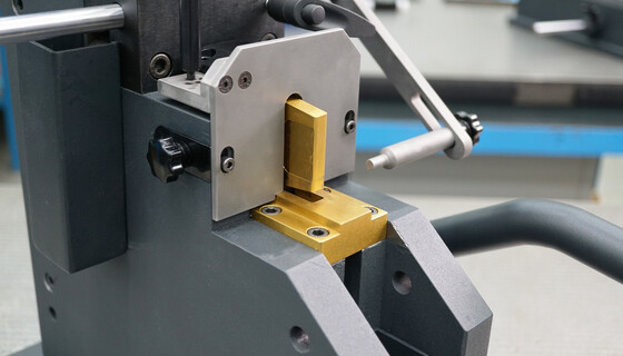 mcut|notch-duo: device for notching rule materials in diemaking | © Marbach Group