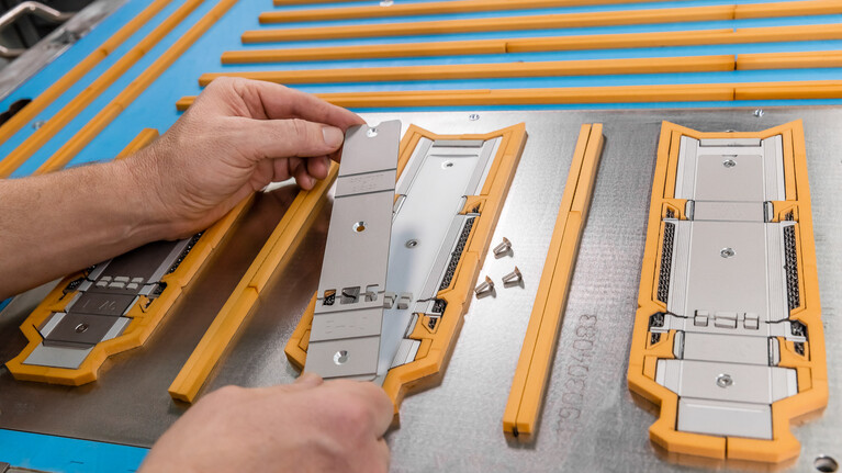 Marbach Rillplattenform für beste Qualität der Verpackungszuschnitte und hohe Abpackgeschwindigkeiten | © Marbach Group