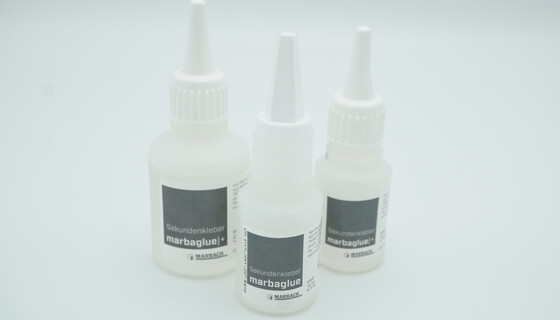 marbaglue. Spezial-Kleber für das Aufbringen von Gummi auf Stanzwerkzeuge. | © Marbach Group