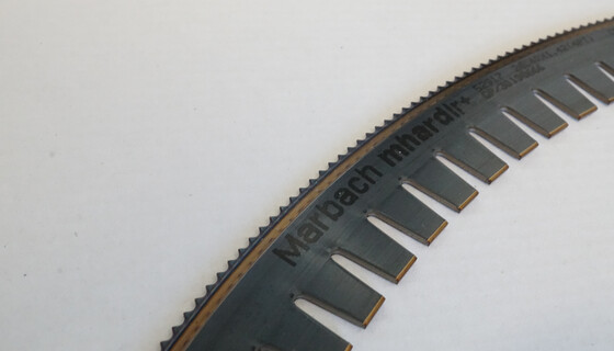 mhard|r+. Spezielle Rotationsschneidlinie zur Bearbeitung von Wellpappe. | © Marbach Group