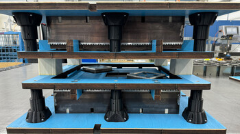 Marbach honeycomb board die-cutting on both sides. for fast and precise die-cutting of honeycomb board. | © Marbach Group