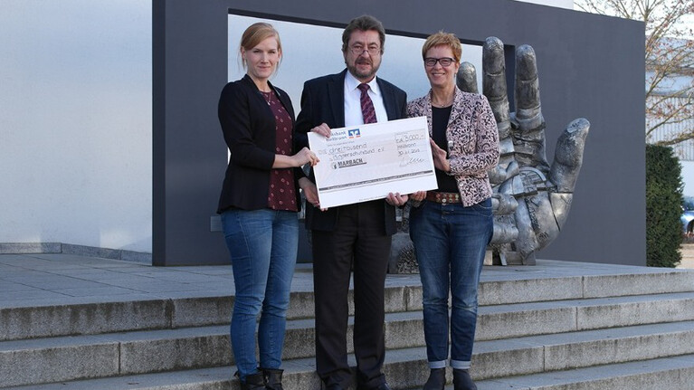 Spendenübergabe Kinderschutzbund