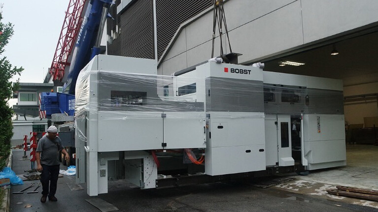 Marbach Asia Pacific Lieferung Stanzmaschine, die-cutting machine delivery BOBST