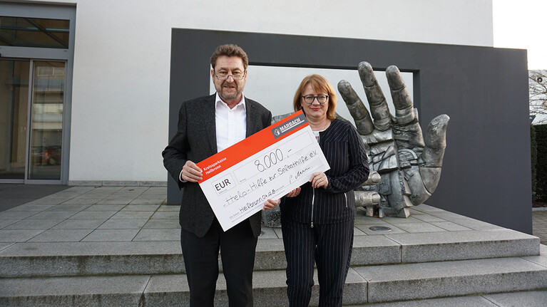 Spenden statt Schenken. Marbach unterstützt Hilfsprojekt HELP Hilfen mit internationaler Spende.