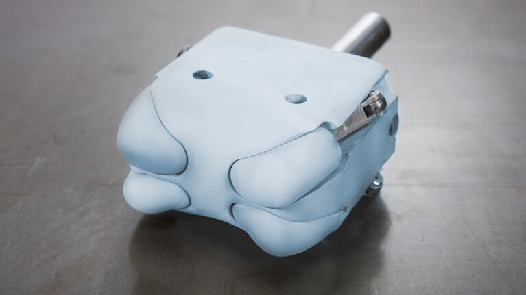 4 motion plug assist for optimal material distribution for Marbach thermoforming tools