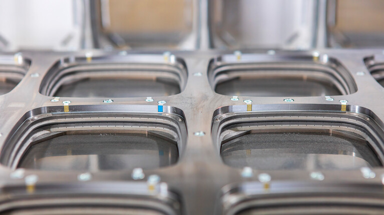 Anvil plate with Flexi-Tab system for invisible holding nicks for Marbach steel rule tools