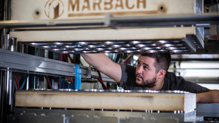 Abmusterung und Funktionstest von Marbach Thermoformwerkzeugen zur Sicherstellung der höchsten Qualität